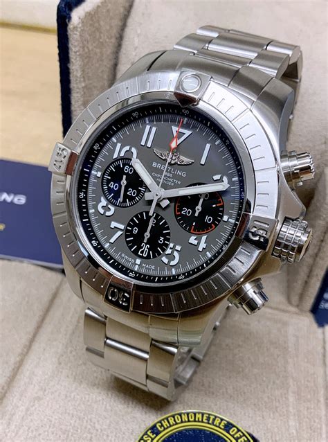 breitling avenger b01 chronograph 45 review